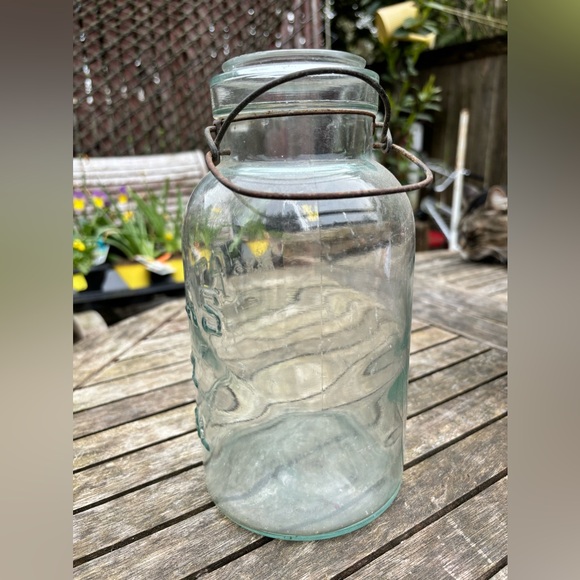 Vintage Atlas E-Z Seal 2 Quart Green Tint Canning Jar - Picture 4 of 10